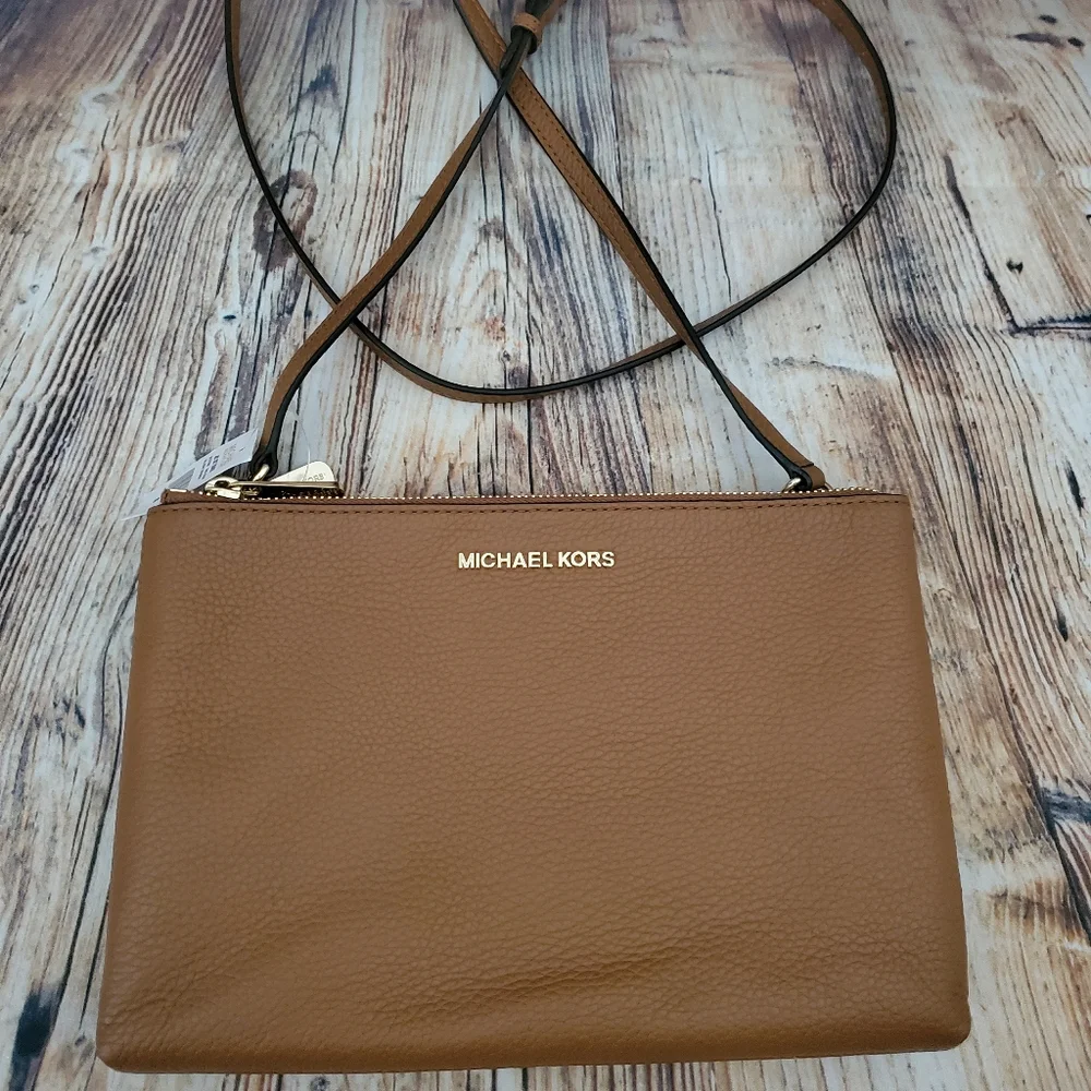 Michael Kors Jet Set Travel DBL Gusset Crossbody - Picture 4 of 14